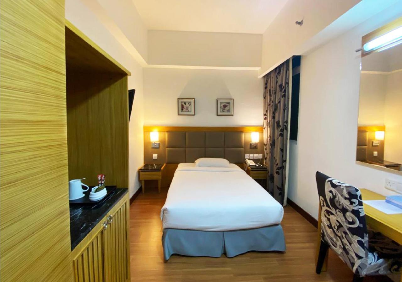 Crown Garden Hotel Kota Bharu Exteriör bild